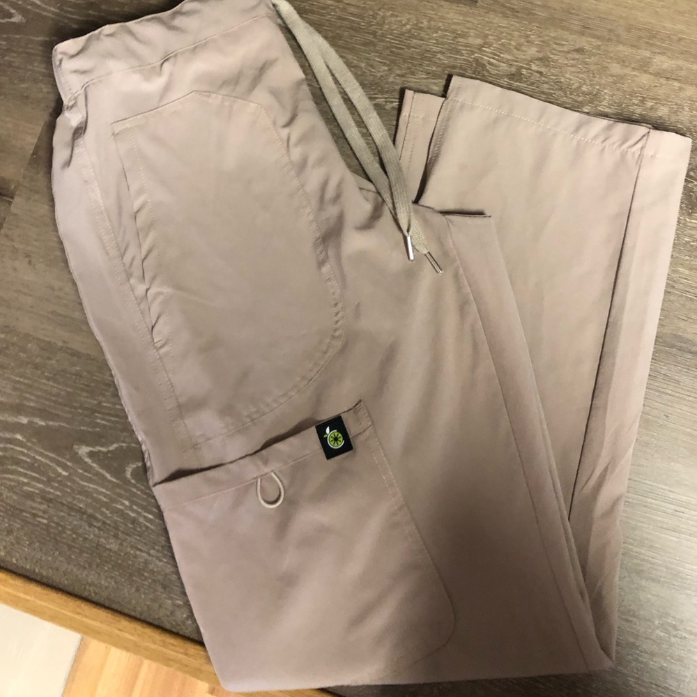 NWOT Cytron silk luxurious workwear scrub pants